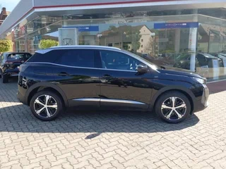 2023 Peugeot 3008 II Рестайлинг, чёрный, 2100000 рублей, вид 4