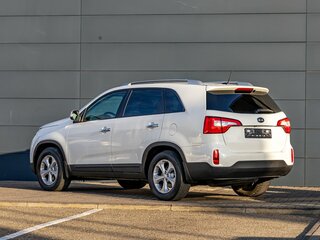 2013 Kia Sorento II Рестайлинг, белый, 1795000 рублей, вид 4