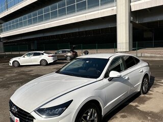 2020 Hyundai Sonata VIII (DN8), белый, 2000000 рублей, вид 3