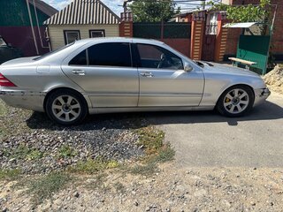 2000 Mercedes-Benz S-Класс 320 IV (W220), серебристый, 360000 рублей, вид 2