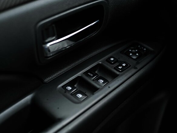 2018 Mitsubishi Outlander III Рестайлинг 2, чёрный, 1745000 рублей - вид 10