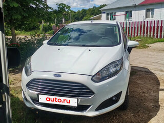 2016 Ford Fiesta Mk6 Рестайлинг, белый, 650000 рублей, вид 1