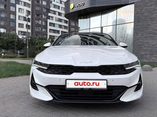2022 Kia K5 III, белый, 3300000 рублей, вид 2