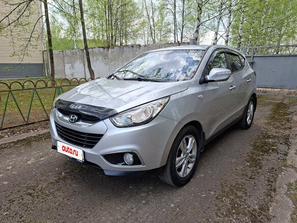 2011 Hyundai ix35 I, серебристый, 1050000 рублей - вид 1