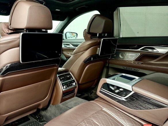 2021 BMW 7 серии Long 740Li xDrive VI (G11/G12) Рестайлинг, белый, 8900000 рублей - вид 39