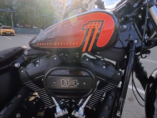 2021 Harley-Davidson Street Bob, чёрный, 1475000 рублей, вид 3