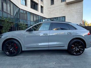 2023 Audi Q8 55 TFSI I (4M) Рестайлинг, серый, 13000000 рублей, вид 5