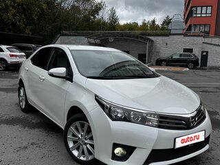 2013 Toyota Corolla XI (E160, E170, E180), белый, 1450000 рублей, вид 1