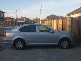2013 Skoda Octavia II (A5) Рестайлинг, серебристый, 800000 рублей, вид 1