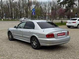 2010 Hyundai Sonata ТагАЗ IV (EF) Рестайлинг, серебристый, 450000 рублей, вид 5