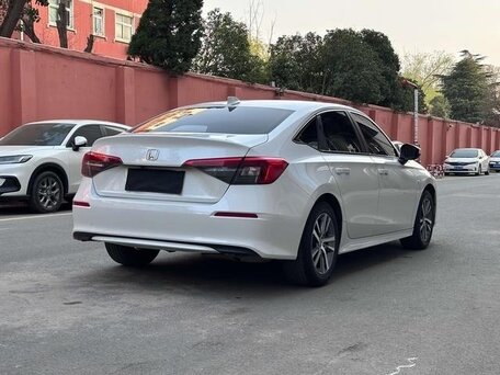 2022 Honda Civic XI, белый, 1498000 рублей, вид 3
