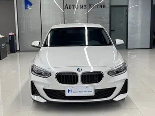 2023 BMW 1 серии 120i III (F52) Рестайлинг, белый, 1450000 рублей, вид 3