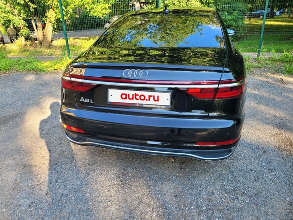 2022 Audi A8 Long 55 TFSI IV (D5), чёрный, 7890000 рублей - вид 2