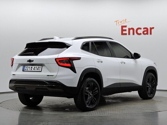 2023 Chevrolet Trax II, белый, 1770000 рублей - вид 1
