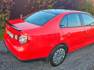 2007 Volkswagen Jetta V, красный, 890000 рублей, вид 4