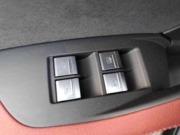 2026 Audi A7 L 45 TFSI II (4K), чёрный, 6990000 рублей - вид 24