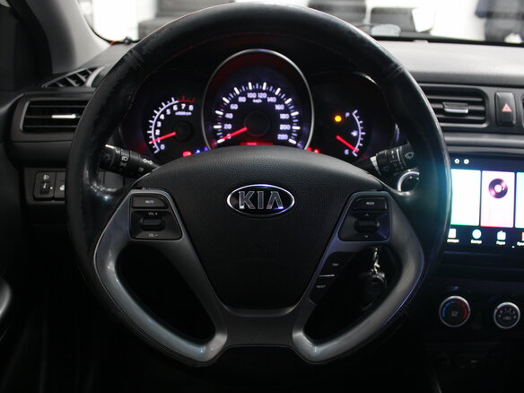 2016 Kia Rio III Рестайлинг, белый, 963000 рублей - вид 7