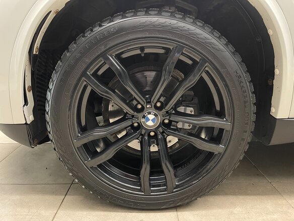 2014 BMW X5 35i III (F15), белый, 2690000 рублей - вид 21
