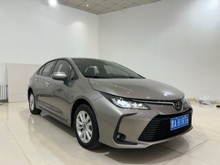2023 Toyota Corolla XII (E210), золотистый, 1500000 рублей, вид 3