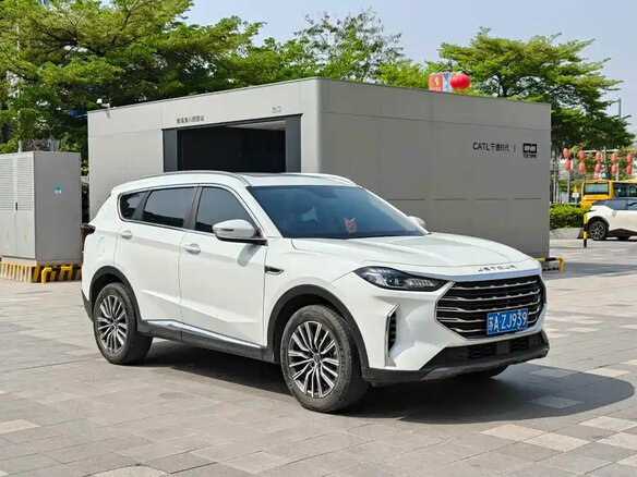 2023 Jetour X70+ I, белый, 1800000 рублей - вид 2