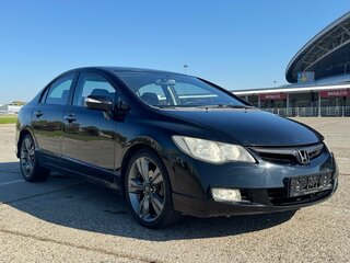 2007 Honda Civic VIII, чёрный, 650000 рублей, вид 3