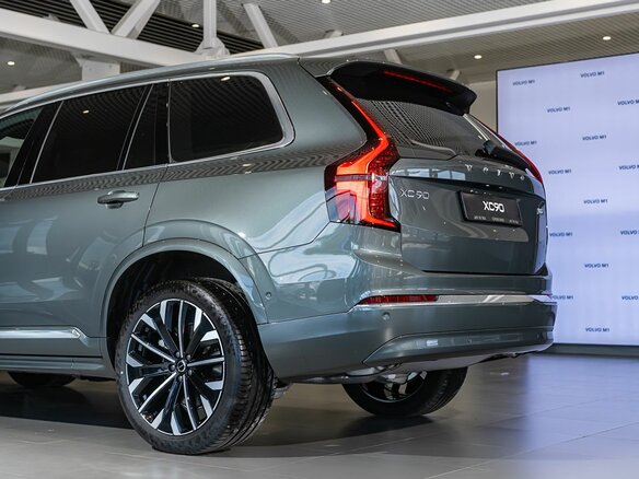 2026 Volvo XC90 B5 II Рестайлинг 2, зелёный, 12420000 рублей - вид 5