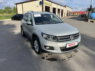 2013 Volkswagen Tiguan I Рестайлинг, серебристый, 990000 рублей, вид 1