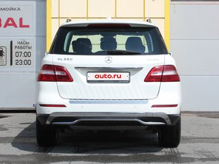 2013 Mercedes-Benz M-Класс 350 III (W166), белый, 1795000 рублей, вид 5