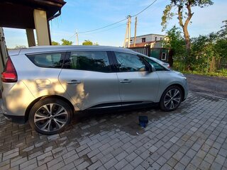 2017 Renault Scenic IV, серый, 2000000 рублей, вид 4