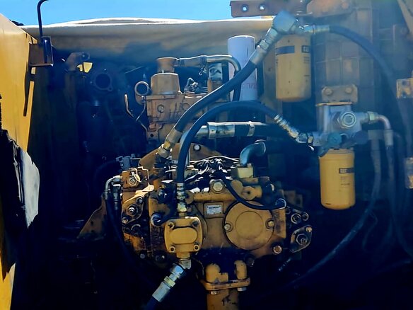 2007 Caterpillar 320D2 L, жёлтый, 915000 рублей - вид 3