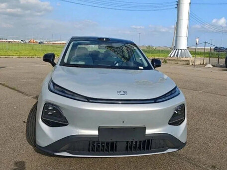 2026 Changan Qiyuan Q05 51.9 kWh II, серебристый, 2520000 рублей, вид 2