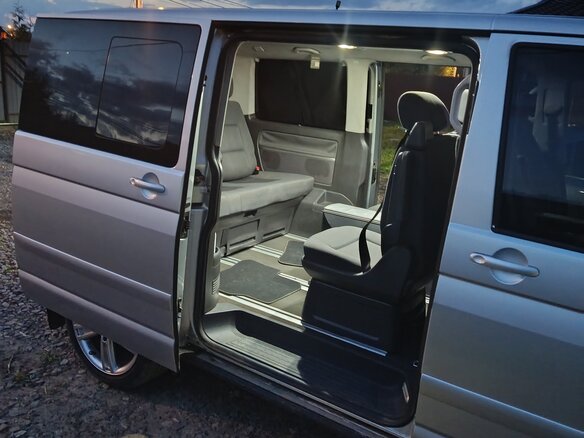 2003 Volkswagen Multivan T5, серый, 1050000 рублей - вид 15