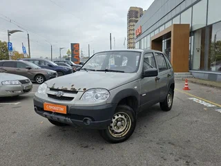 2014 Chevrolet Niva I Рестайлинг, серебристый, 349000 рублей, вид 1
