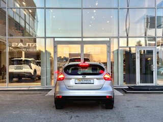 2017 Ford Focus III Рестайлинг, серебристый, 970000 рублей, вид 5