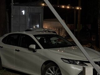2018 Toyota Camry VIII (XV70), белый, 2500000 рублей, вид 2