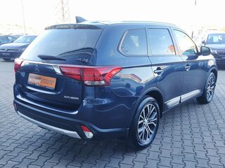 2018 Mitsubishi Outlander III Рестайлинг 2, синий, 1694000 рублей, вид 3