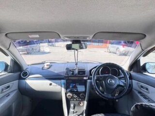 2004 Mazda Axela I, белый, 390000 рублей, вид 5