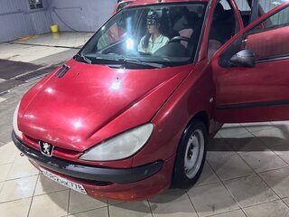 2005 Peugeot 206, красный, 195000 рублей, вид 1
