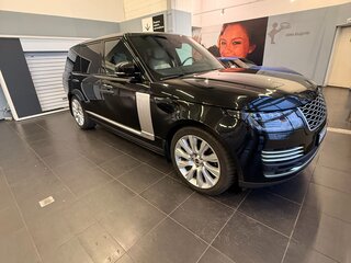 2019 Land Rover Range Rover Long IV Рестайлинг, чёрный, 9850000 рублей, вид 2