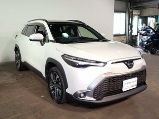 2023 Toyota Corolla Cross I, белый, 1870000 рублей, вид 3