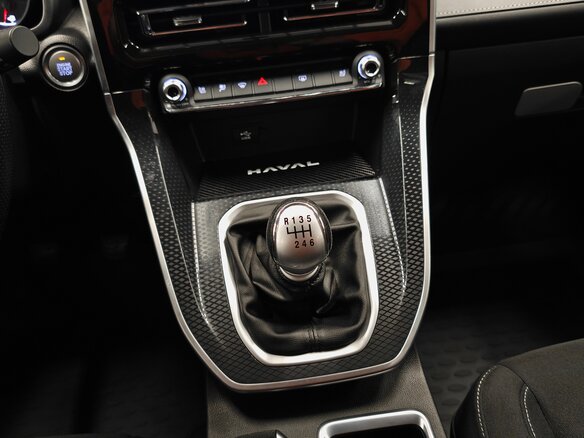2024 Haval M6 II, серебристый, 1790000 рублей - вид 12