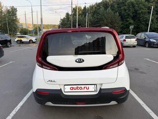 2019 Kia Soul III, белый, 1900000 рублей, вид 4