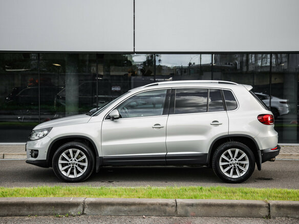 2016 Volkswagen Tiguan I Рестайлинг, серебристый - вид 8
