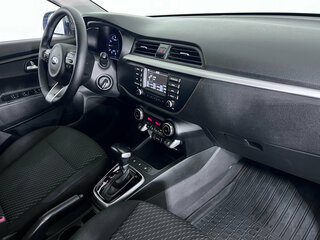 2019 Kia Rio IV, серый, 1399000 рублей, вид 4