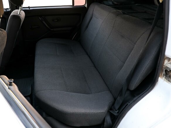 2013 Lada (ВАЗ) 2131 (4x4) 213105 I, белый, 389000 рублей - вид 8