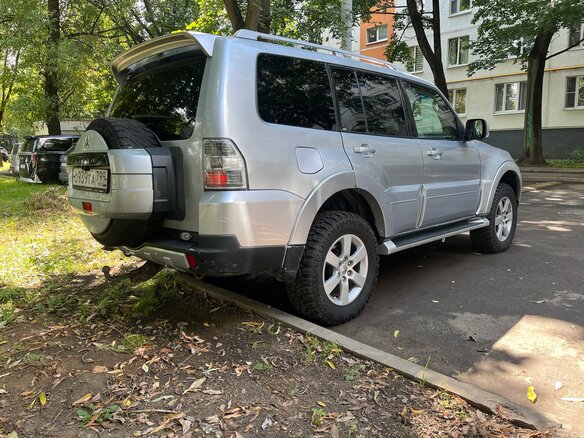 2008 Mitsubishi Pajero IV, серебристый, 1180000 рублей - вид 9