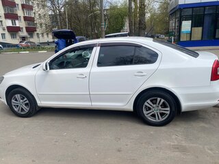 2012 Skoda Octavia II (A5) Рестайлинг, белый, 1000000 рублей, вид 4