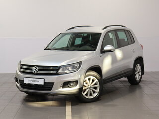 2015 Volkswagen Tiguan I Рестайлинг, серебристый, 1529000 рублей, вид 2