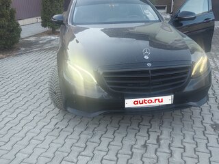 2017 Mercedes-Benz E-Класс 200 V (W213, S213, C238), чёрный, 2500000 рублей, вид 1