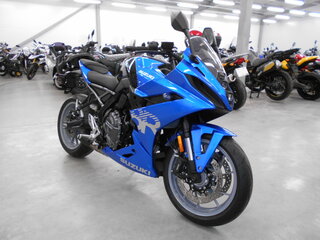 Suzuki GSX-8R